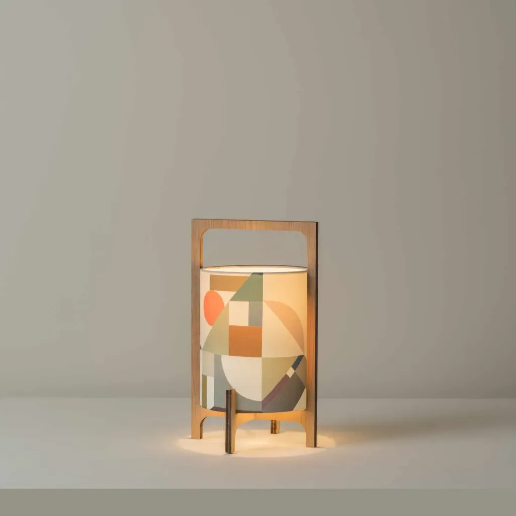 Khun 7088 Small Table lamp Pop clear base shade